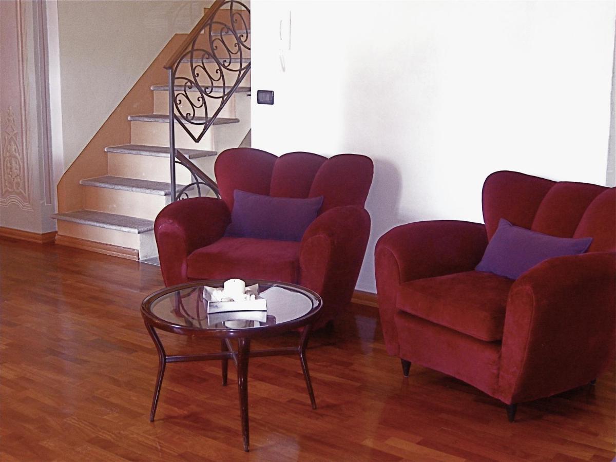 Villa Scati Apartments Мелаццо Экстерьер фото
