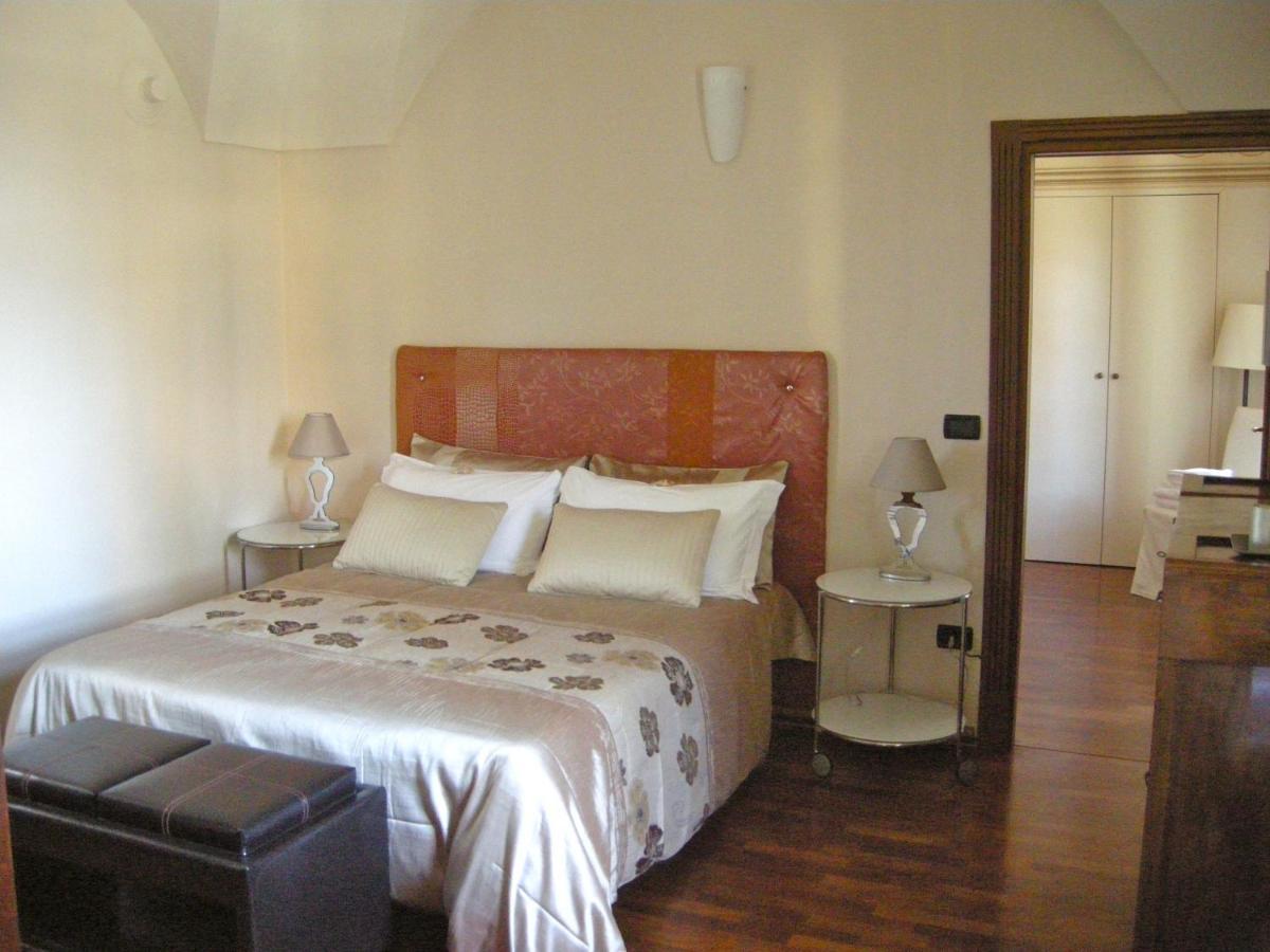 Villa Scati Apartments Мелаццо Экстерьер фото