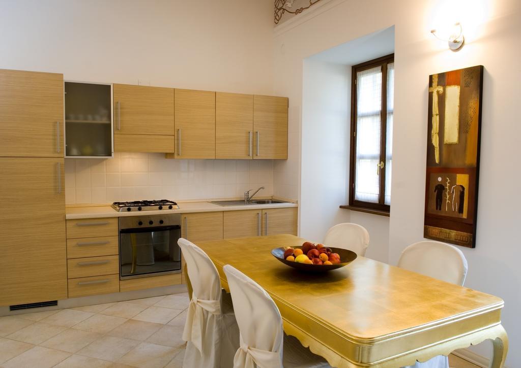 Villa Scati Apartments Мелаццо Экстерьер фото
